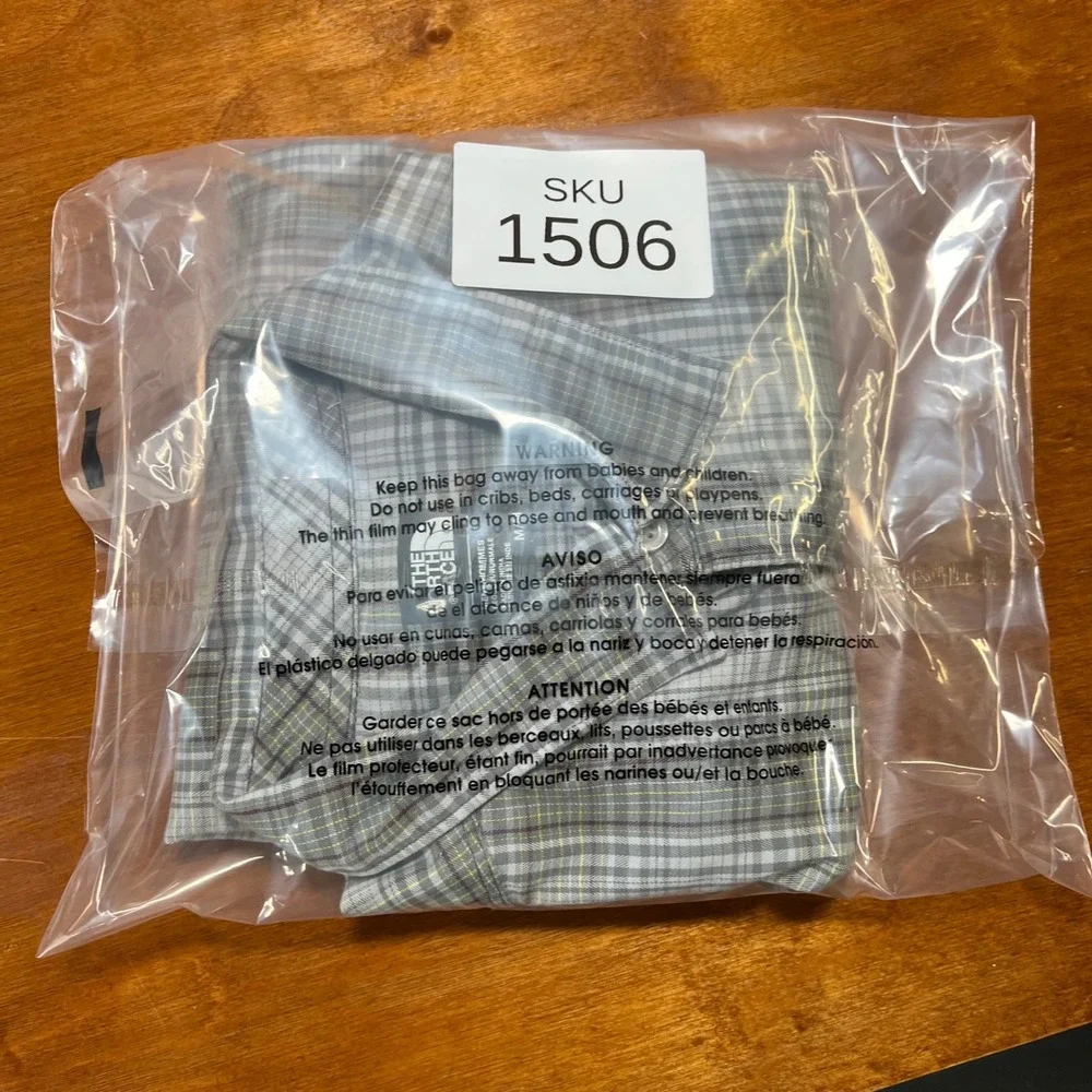 The North Face Button Down Shirt Mens M Grey Plaid Tekware Short Sleeve Pocket